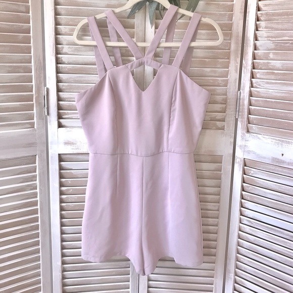 ✴️LAST ONE✴️ MEDIUM SLEEVELESS ROMPER WITH UNIQUE STRAPPY DETAILS - Picture 4 of 7